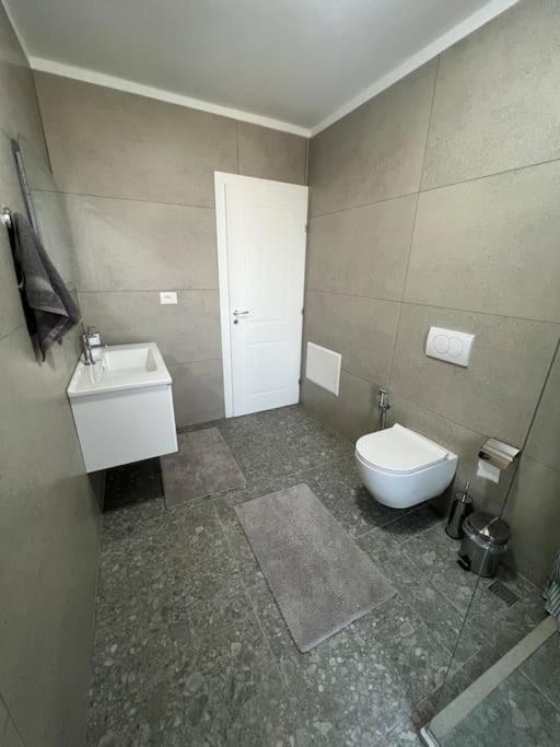 Modern Apt Near City Centre Shkodër 외부 사진
